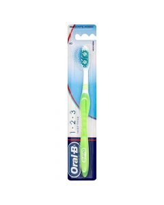 Furçë dhëmbësh 40 Medium, Shiny Clean, Oral-B, plastikë, 22x5 cm, lejla, 1 copë