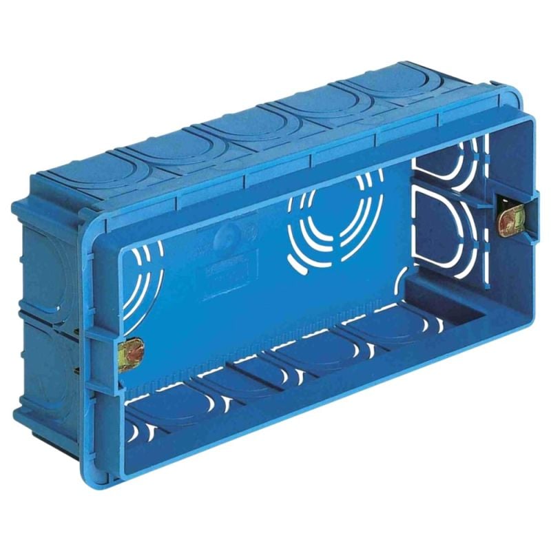 In wall box, 4M | Megatek